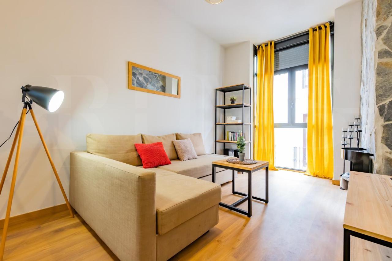 Cozy Flat With Common Pool & Parking - Center By Rems Leilighet Málaga Eksteriør bilde