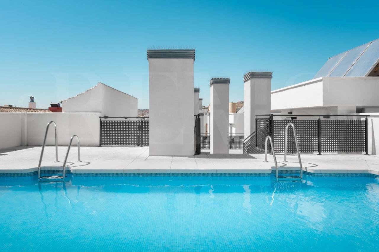 Cozy Flat With Common Pool & Parking - Center By Rems Leilighet Málaga Eksteriør bilde