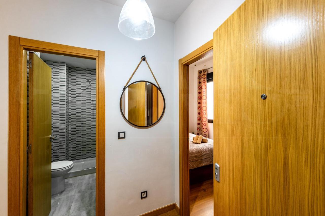 Cozy Flat With Common Pool & Parking - Center By Rems Leilighet Málaga Eksteriør bilde