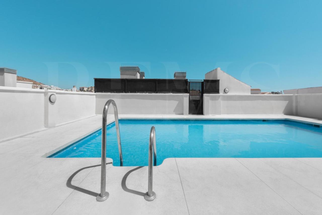 Cozy Flat With Common Pool & Parking - Center By Rems Leilighet Málaga Eksteriør bilde